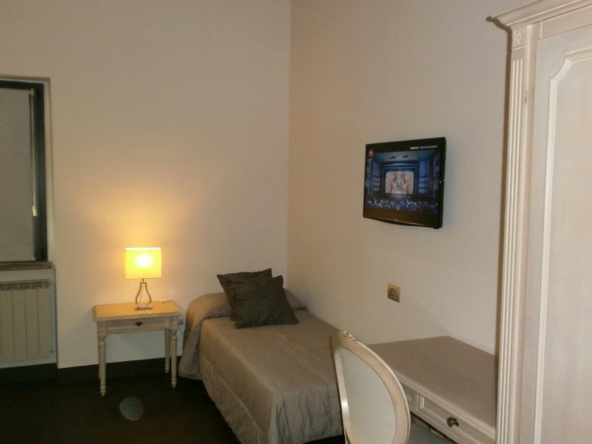 Hotel Ristorante Borgo Antico Ceprano Esterno foto